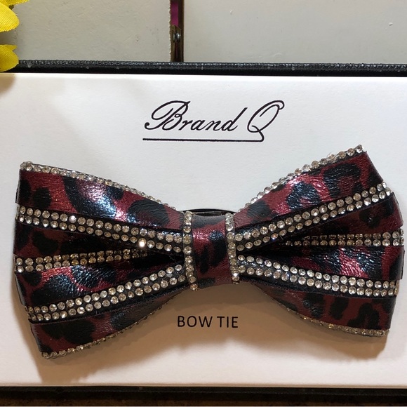 Brand Q Mens Unique Red Leapord Print Bow Tie & Lapel Pin W/Stunning Rhinestones - Picture 8 of 8